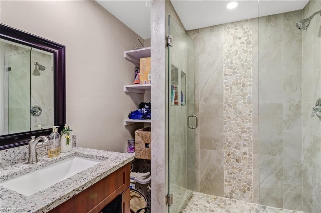 5218 Treetops Dr I, Naples, FL 34113-9