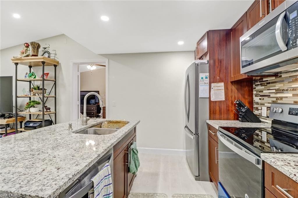 5218 Treetops Dr I, Naples, FL 34113-5
