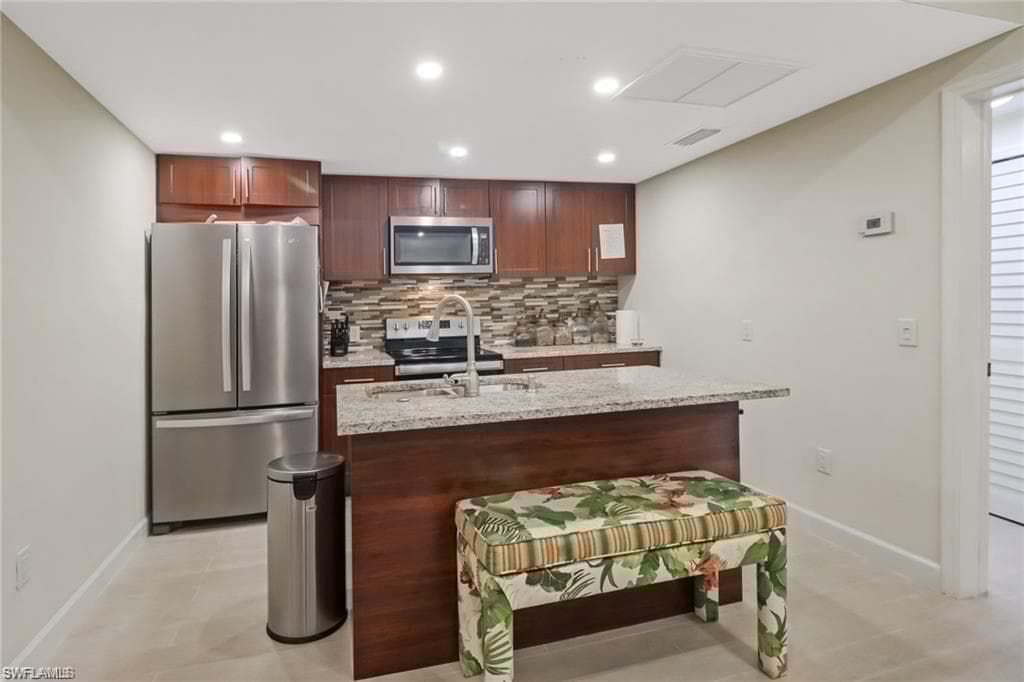 5218 Treetops Dr I, Naples, FL 34113-7