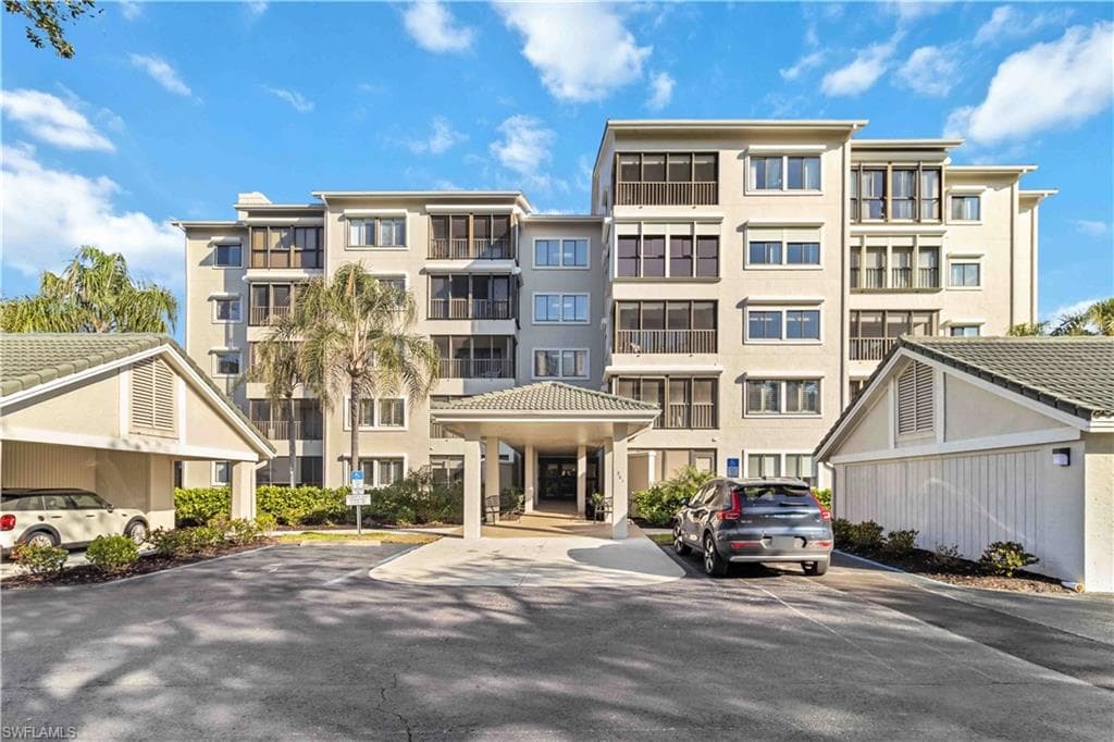 201 Arbor Lake Dr 2-404, Naples, FL 34110-27