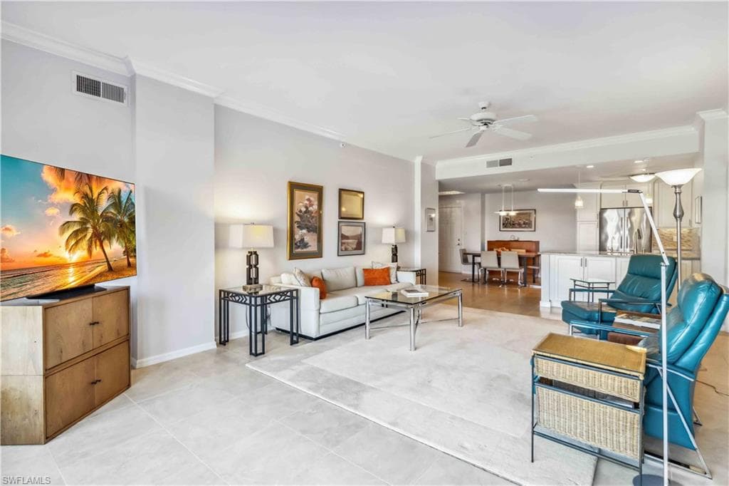 201 Arbor Lake Dr 2-404, Naples, FL 34110-5