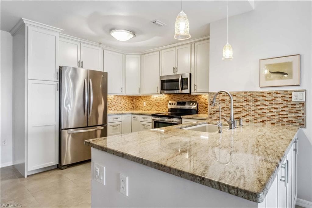 201 Arbor Lake Dr 2-404, Naples, FL 34110-7