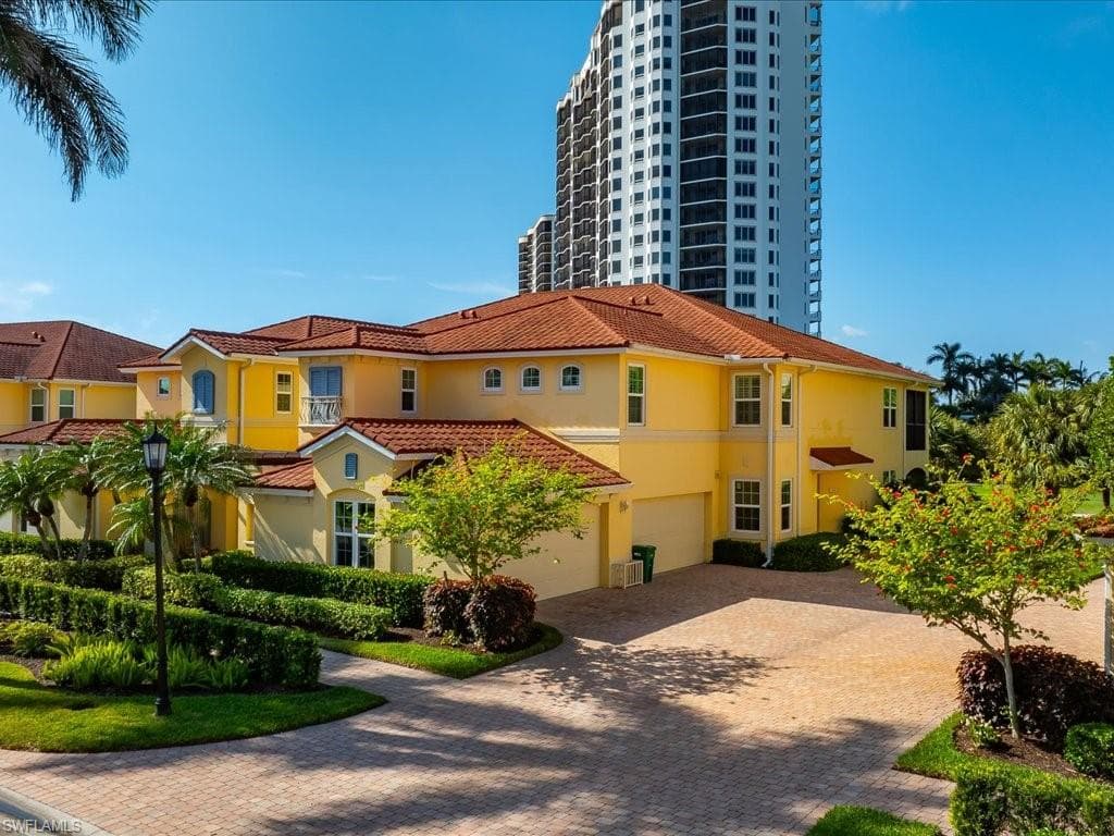 1277 Rialto Way 102, Naples, FL 34114-23