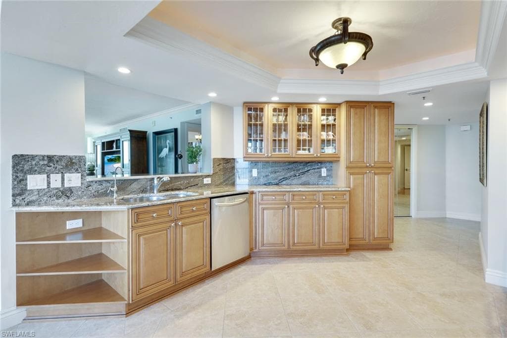 4651 Gulf Shore Blvd N 607, Naples, FL 34103-11