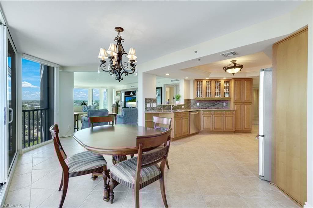 4651 Gulf Shore Blvd N 607, Naples, FL 34103-14