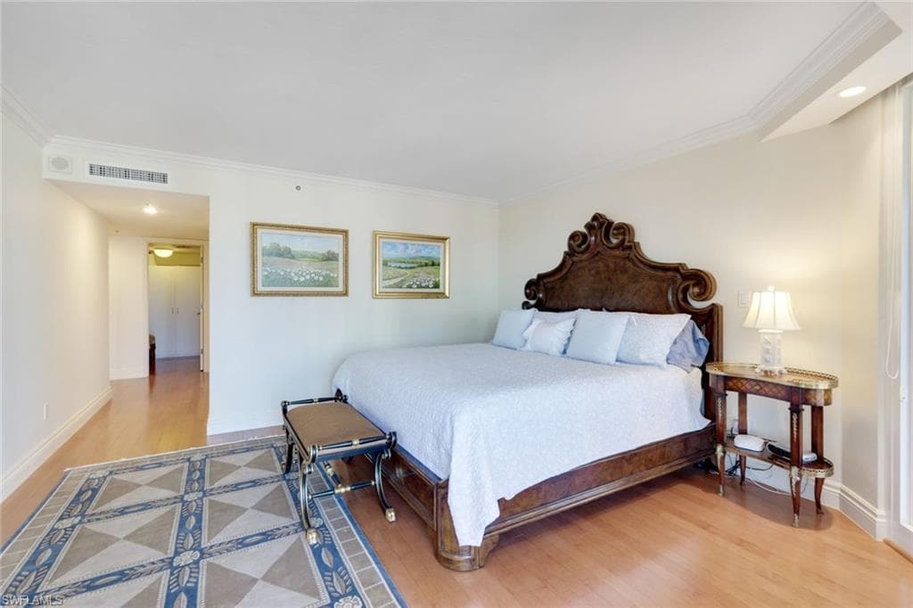 4651 Gulf Shore Blvd N 607, Naples, FL 34103-17
