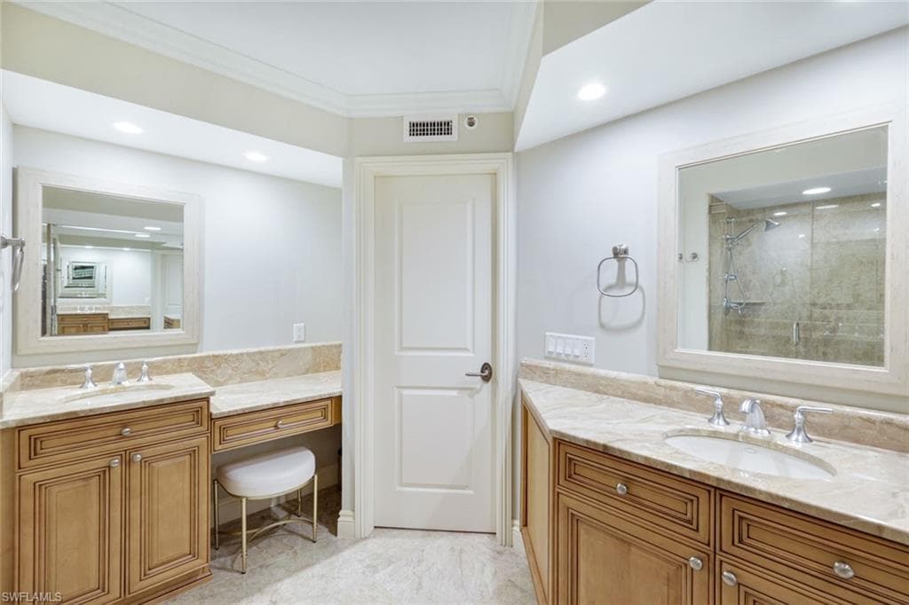 4651 Gulf Shore Blvd N 607, Naples, FL 34103-21