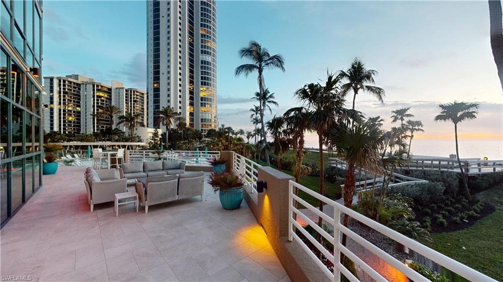 4651 Gulf Shore Blvd N 607, Naples, FL 34103-40