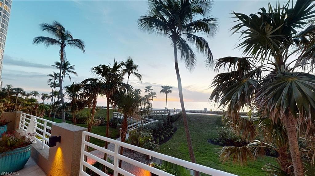 4651 Gulf Shore Blvd N 607, Naples, FL 34103-41