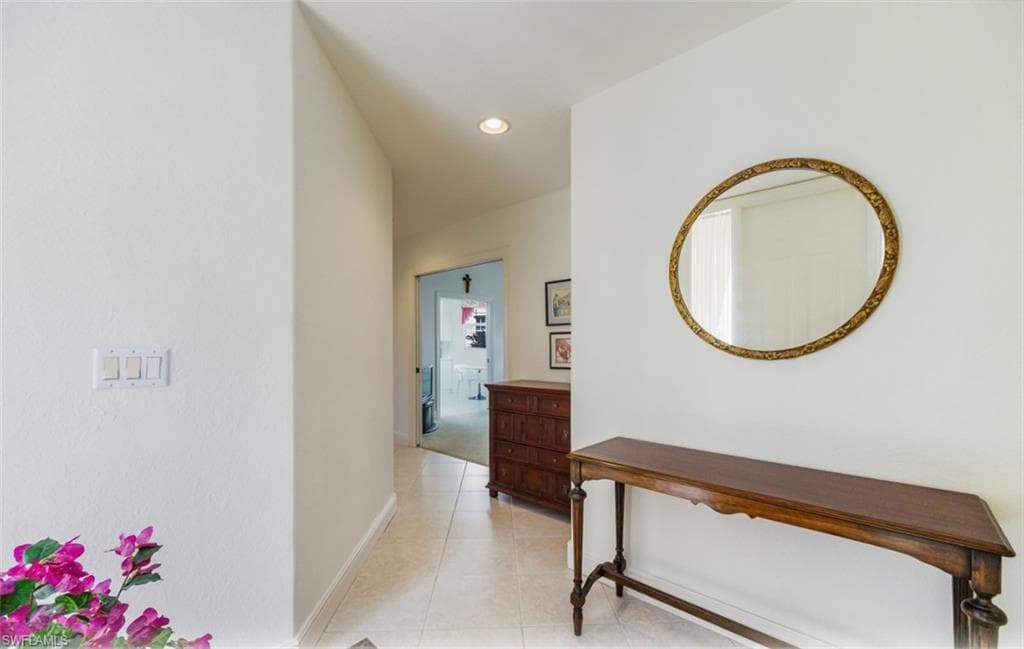 558 Vintage Reserve Ln 19b, Naples, FL 34119-9