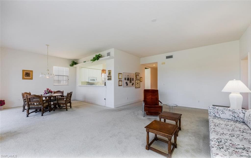 558 Vintage Reserve Ln 19b, Naples, FL 34119-14