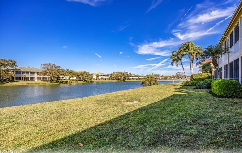 558 Vintage Reserve Ln 19b, Naples, FL 34119-28