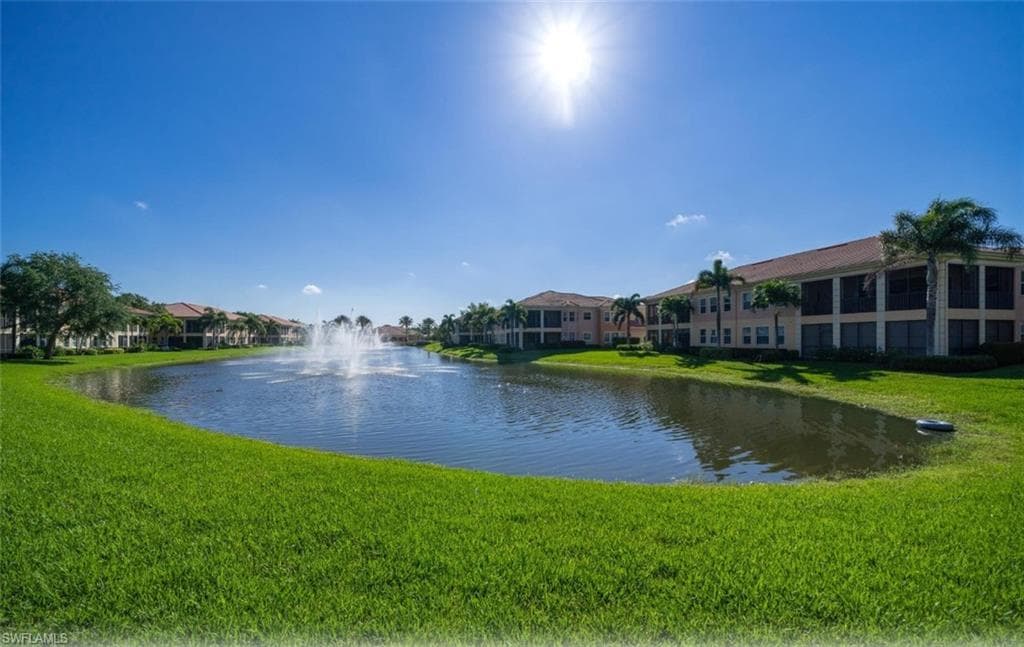 558 Vintage Reserve Ln 19b, Naples, FL 34119-29