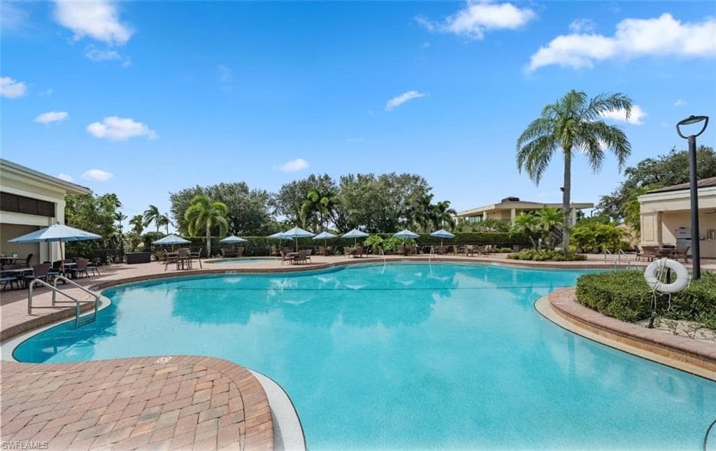 558 Vintage Reserve Ln 19b, Naples, FL 34119-37