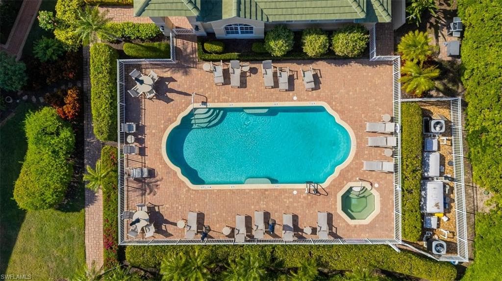 558 Vintage Reserve Ln 19b, Naples, FL 34119-6
