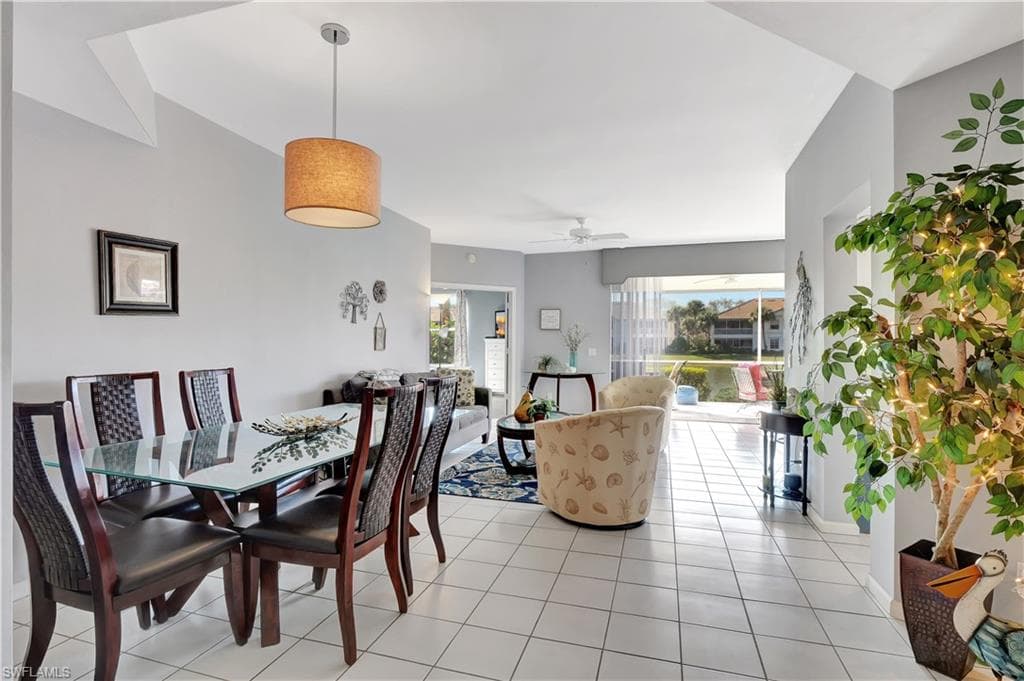 7792 Gardner Dr 102, Naples, FL 34109-4