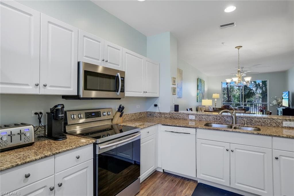 8267 Parkstone Pl 9-203, Naples, FL 34120-4