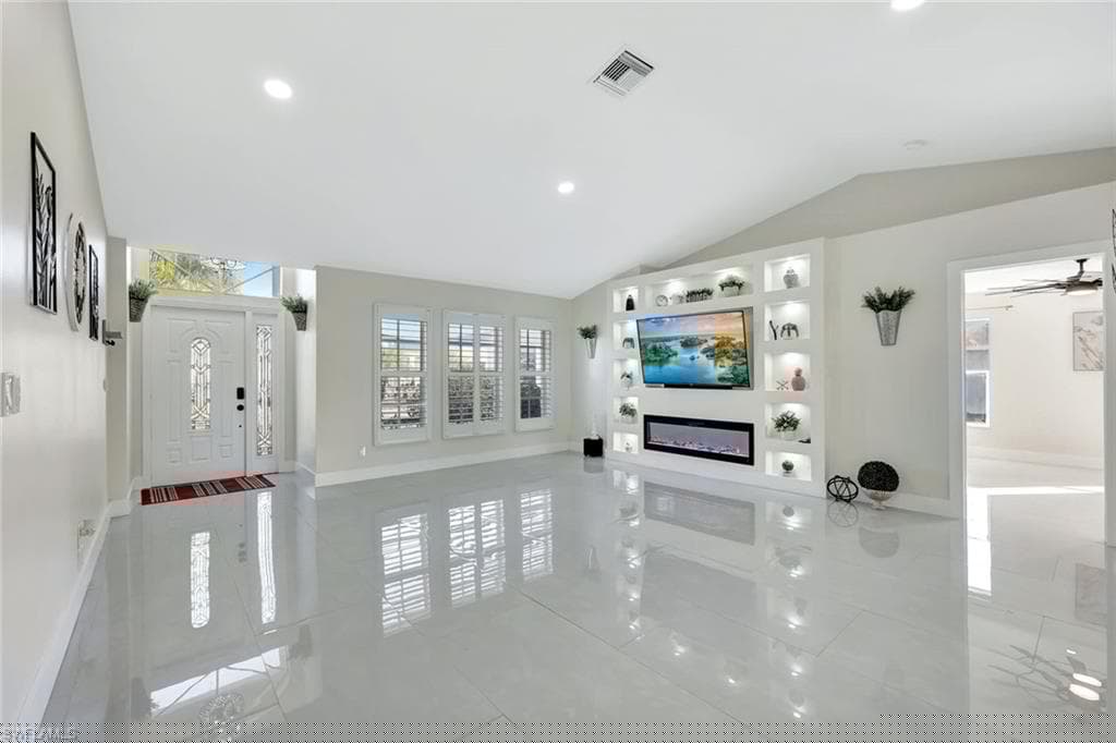2320 21st St, Cape Coral, FL 33991-4