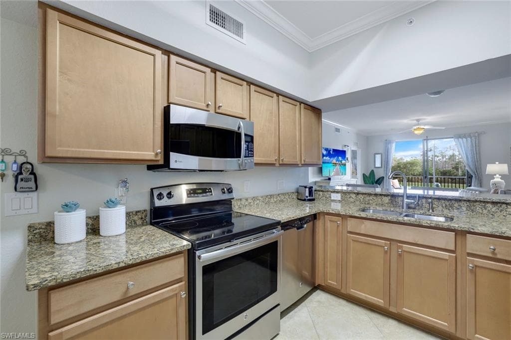 9735 Acqua Ct 625, Naples, FL 34113-14