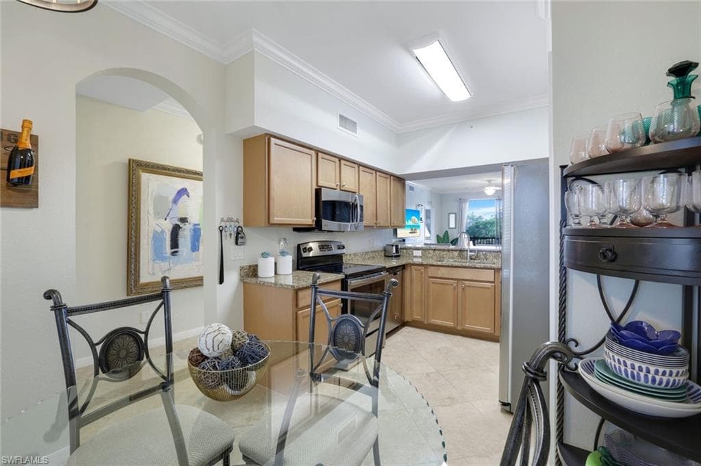 9735 Acqua Ct 625, Naples, FL 34113-16