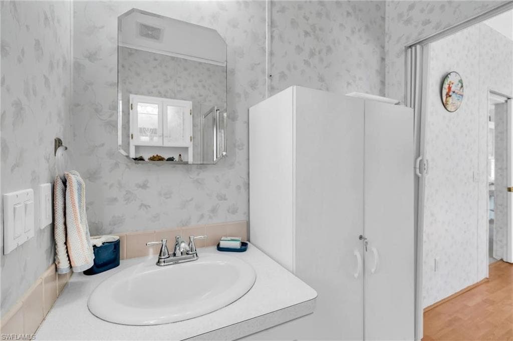 114 Cheetah Dr, Naples, FL 34114-12