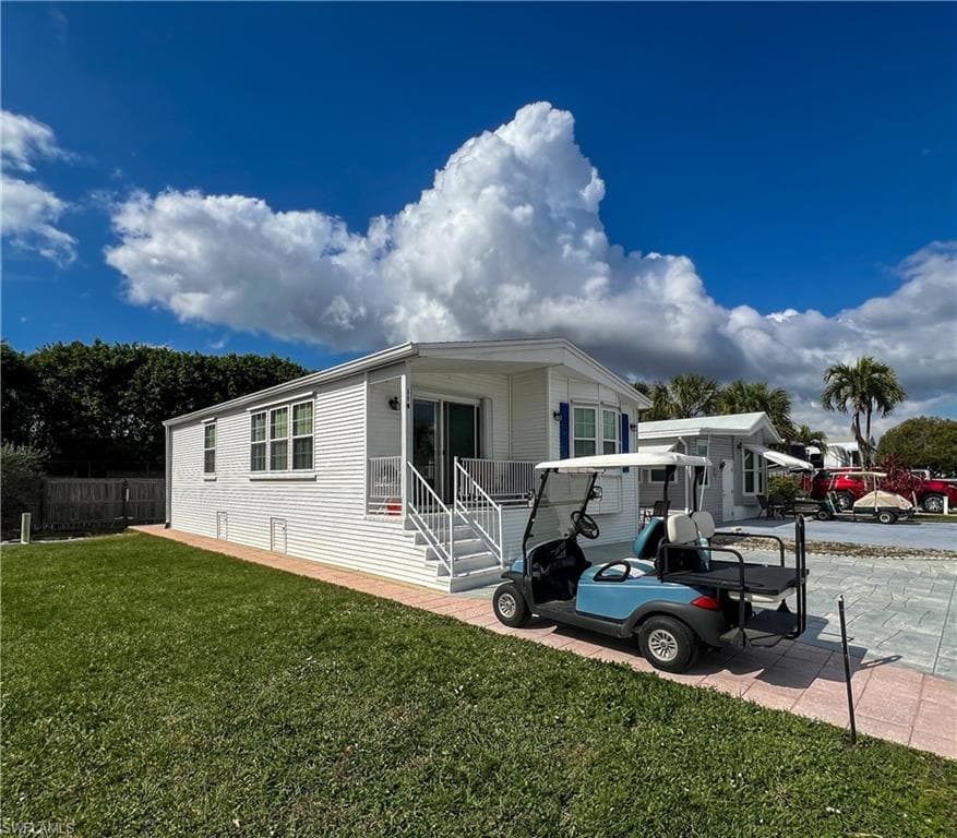 114 Cheetah Dr, Naples, FL 34114-2