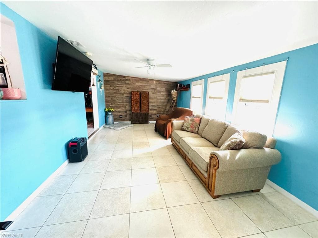 1312 9th Pl, Cape Coral, FL 33909-12