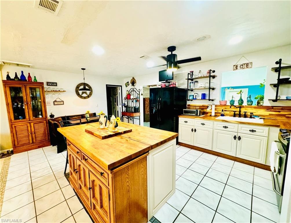 1312 9th Pl, Cape Coral, FL 33909-4