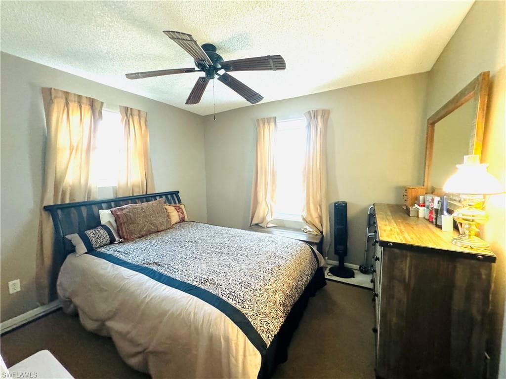 1312 9th Pl, Cape Coral, FL 33909-6