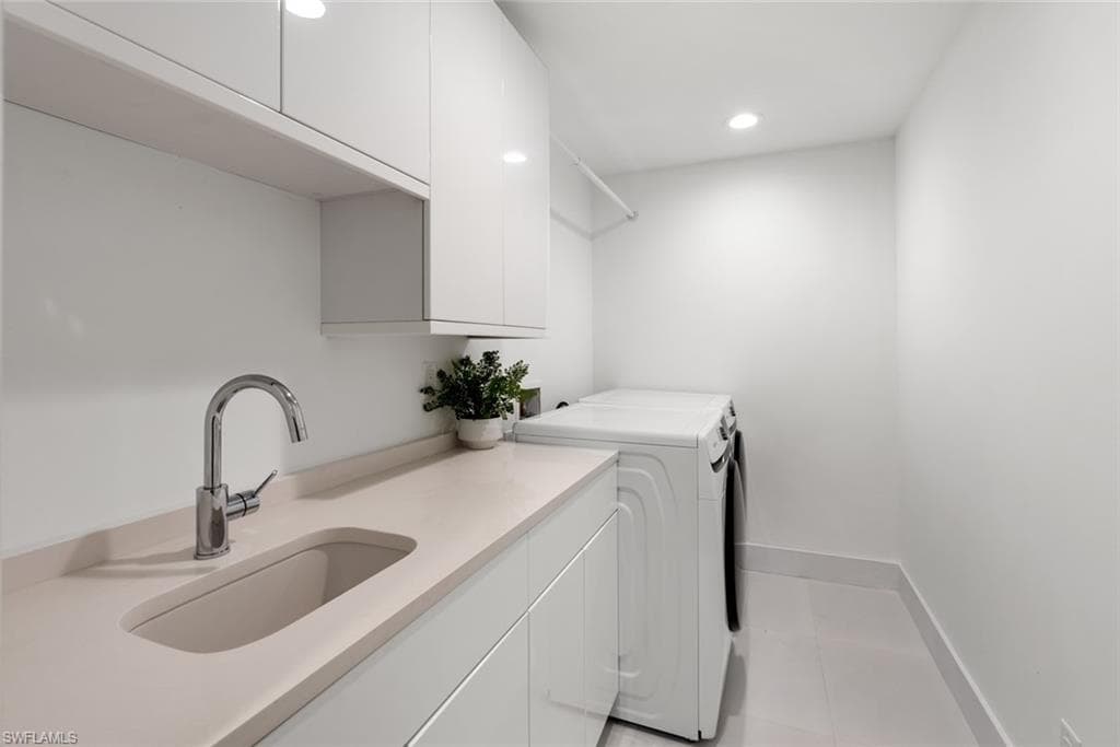 888 10th St S 101, Naples, FL 34102-27