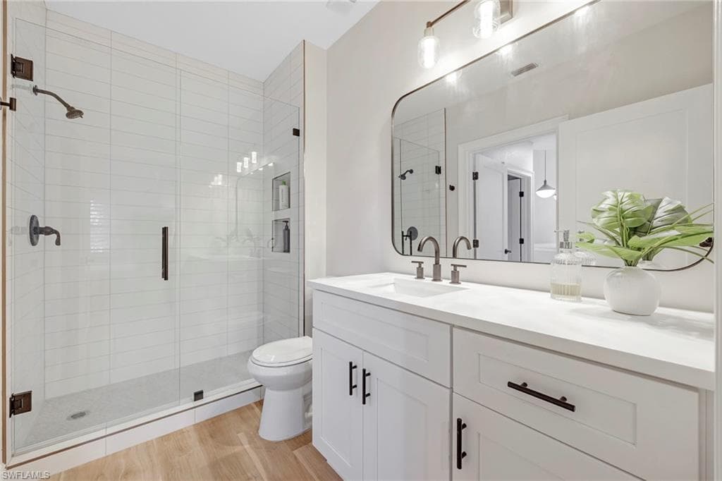 7741 Pebble Creek Cir 302, Naples, FL 34108-15