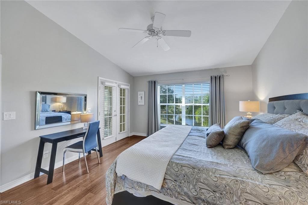 752 Wiggins Lake Dr 201, Naples, FL 34110-13