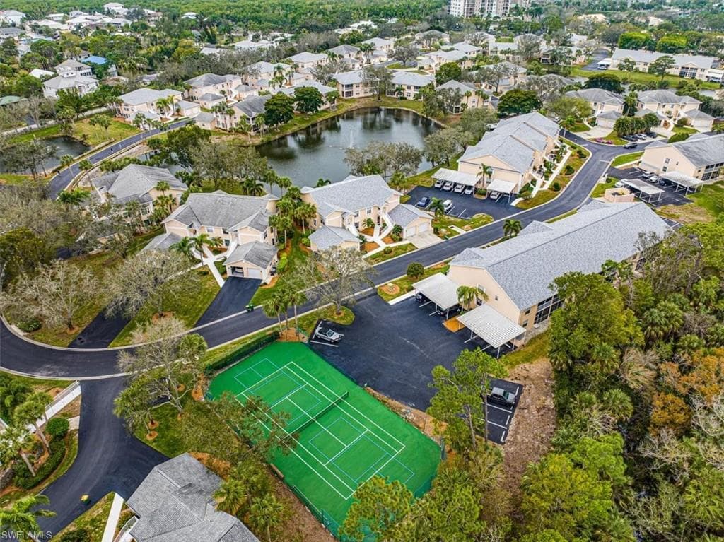 752 Wiggins Lake Dr 201, Naples, FL 34110-25
