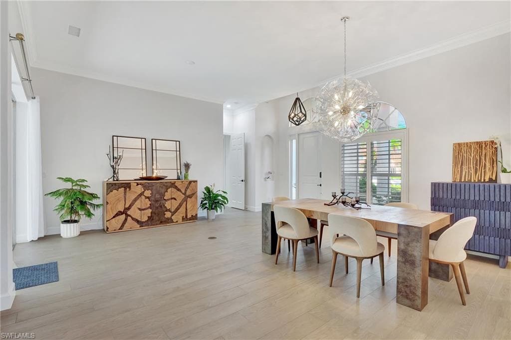 2862 Lone Pine Ln, Naples, FL 34119-11
