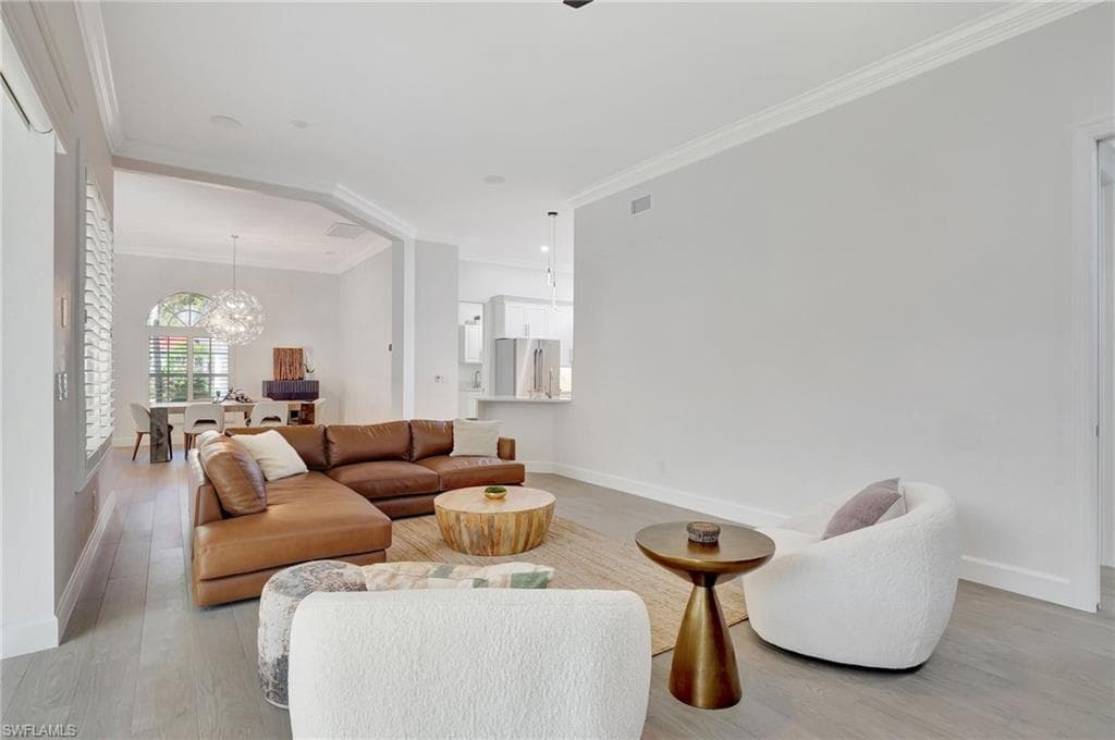 2862 Lone Pine Ln, Naples, FL 34119-15