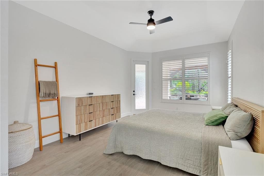 2862 Lone Pine Ln, Naples, FL 34119-20