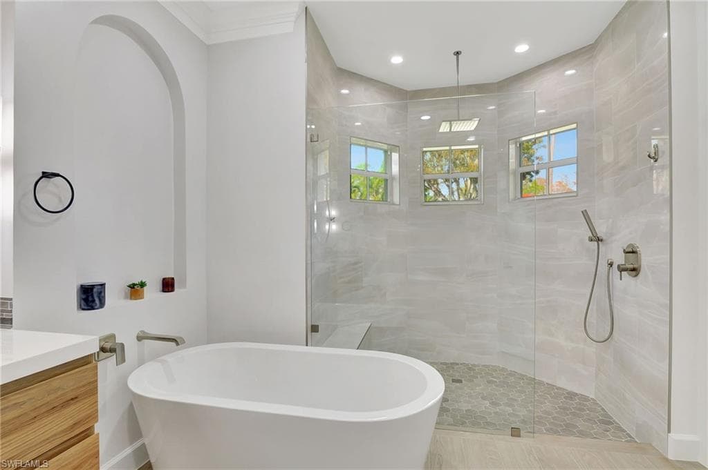 2862 Lone Pine Ln, Naples, FL 34119-23