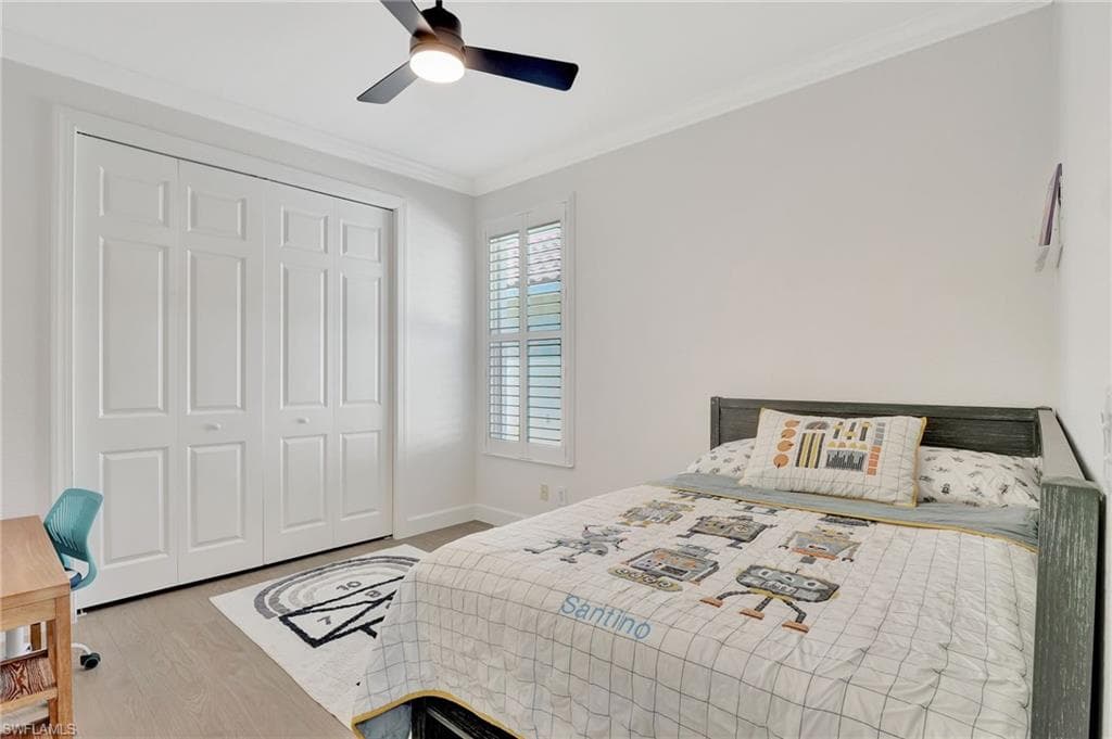 2862 Lone Pine Ln, Naples, FL 34119-26
