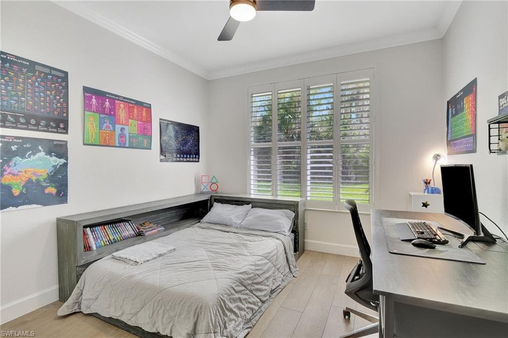 2862 Lone Pine Ln, Naples, FL 34119-30