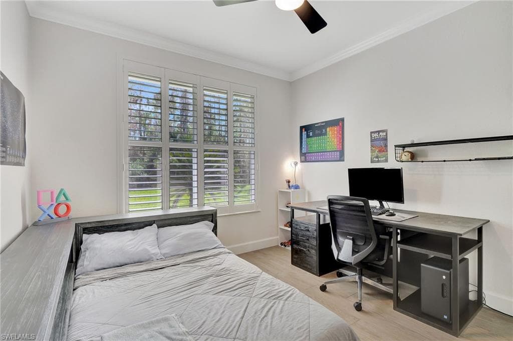 2862 Lone Pine Ln, Naples, FL 34119-31