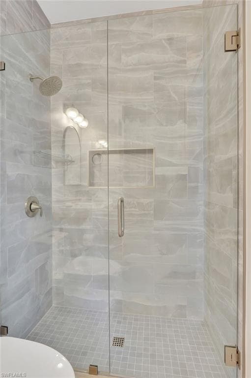 2862 Lone Pine Ln, Naples, FL 34119-37