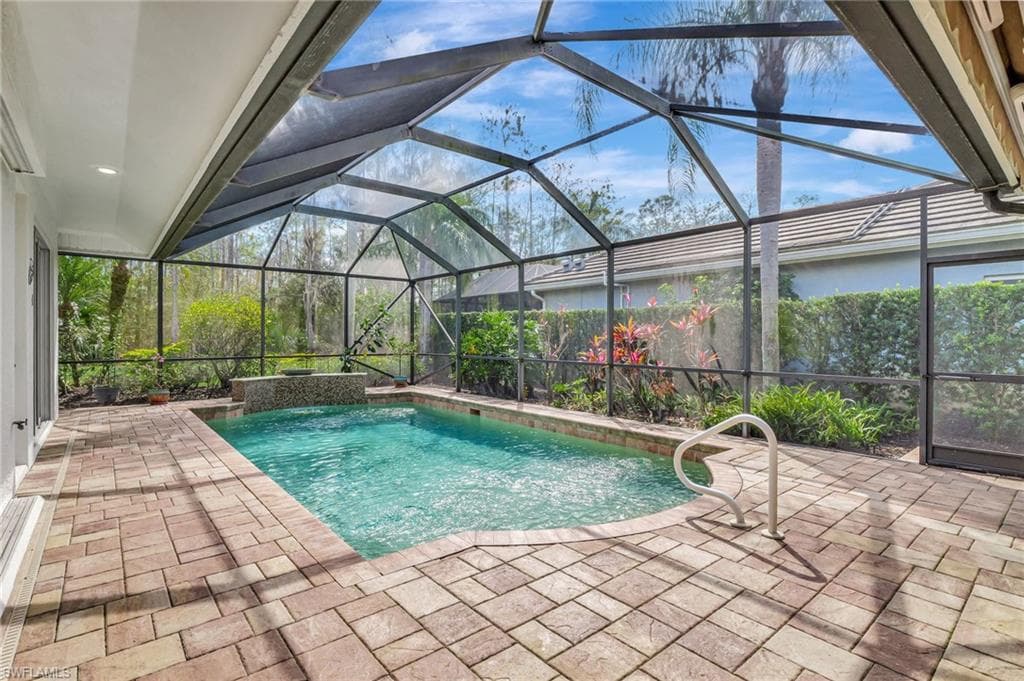2862 Lone Pine Ln, Naples, FL 34119-40