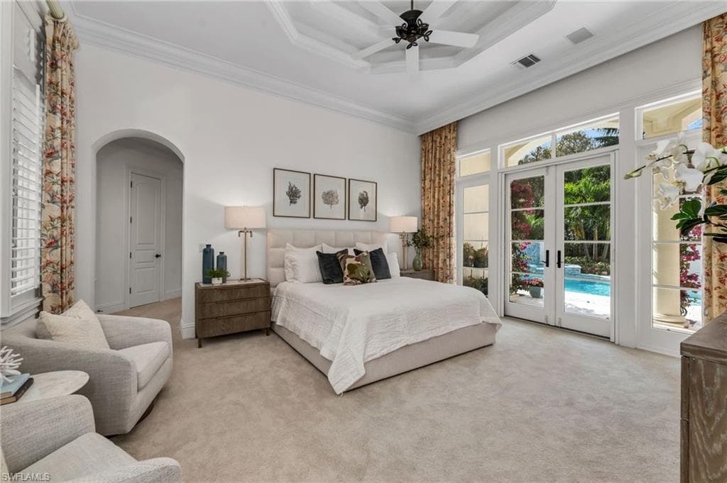 455 1st Ave N, Naples, FL 34102-10