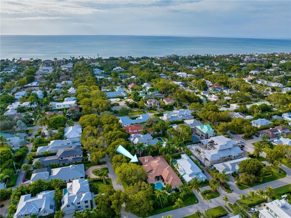 455 1st Ave N, Naples, FL 34102-20