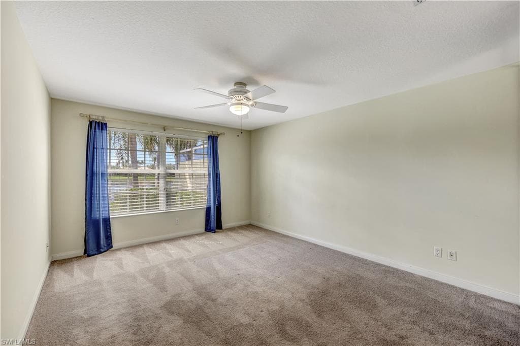4255 Redonda Ln, Naples, FL 34119-17