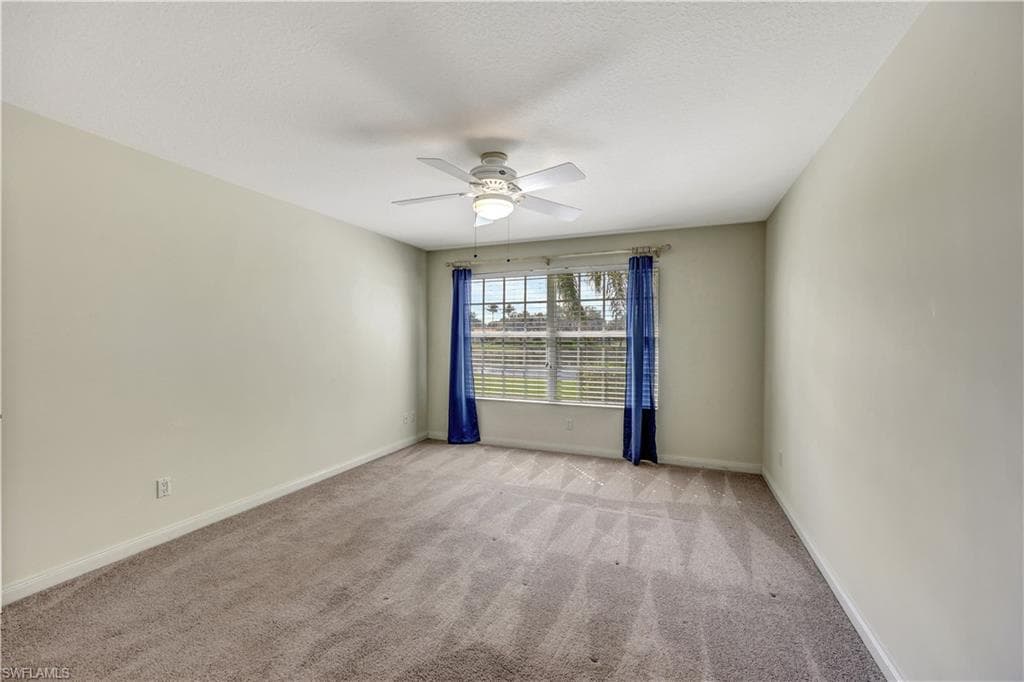 4255 Redonda Ln, Naples, FL 34119-18