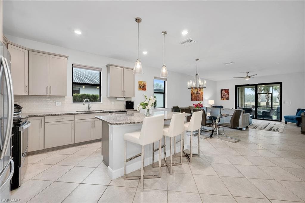 2132 Parson St, Naples, FL 34120-12