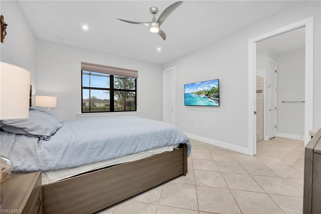 2132 Parson St, Naples, FL 34120-16