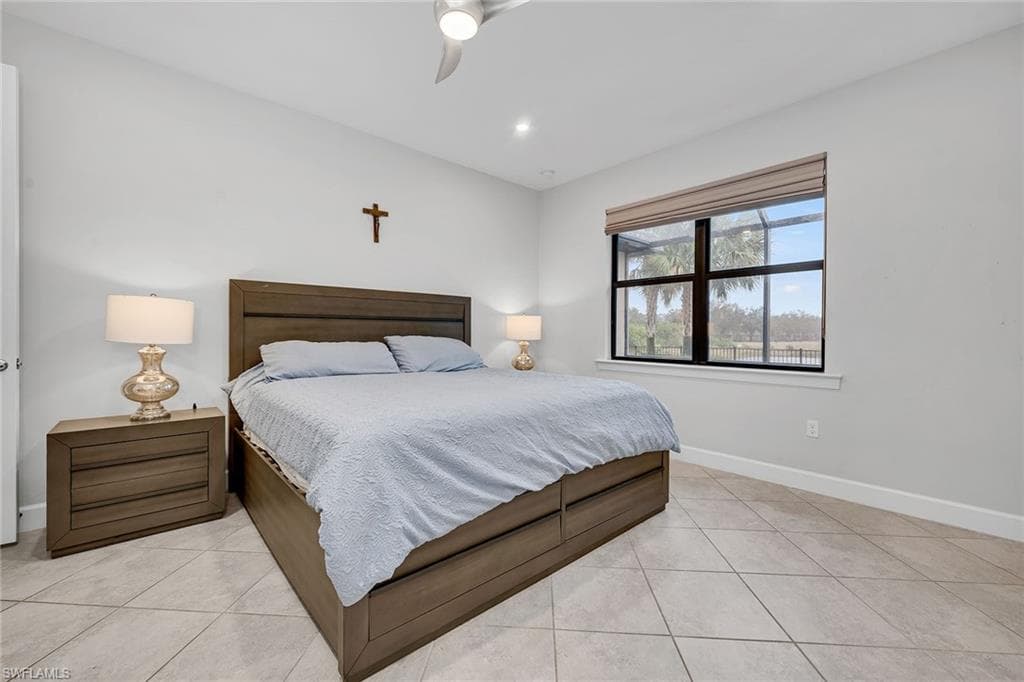2132 Parson St, Naples, FL 34120-17