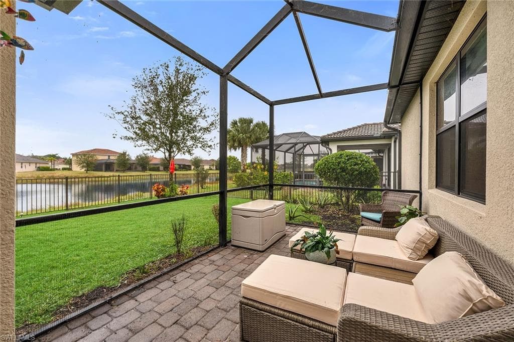 2132 Parson St, Naples, FL 34120-26